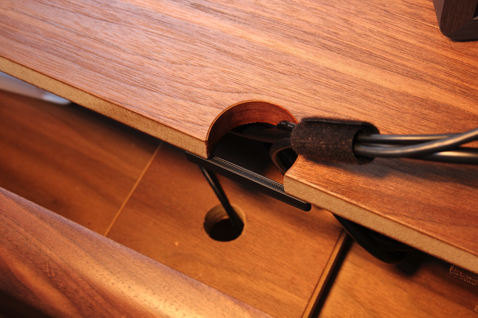 Desk Project Photo Slide 11