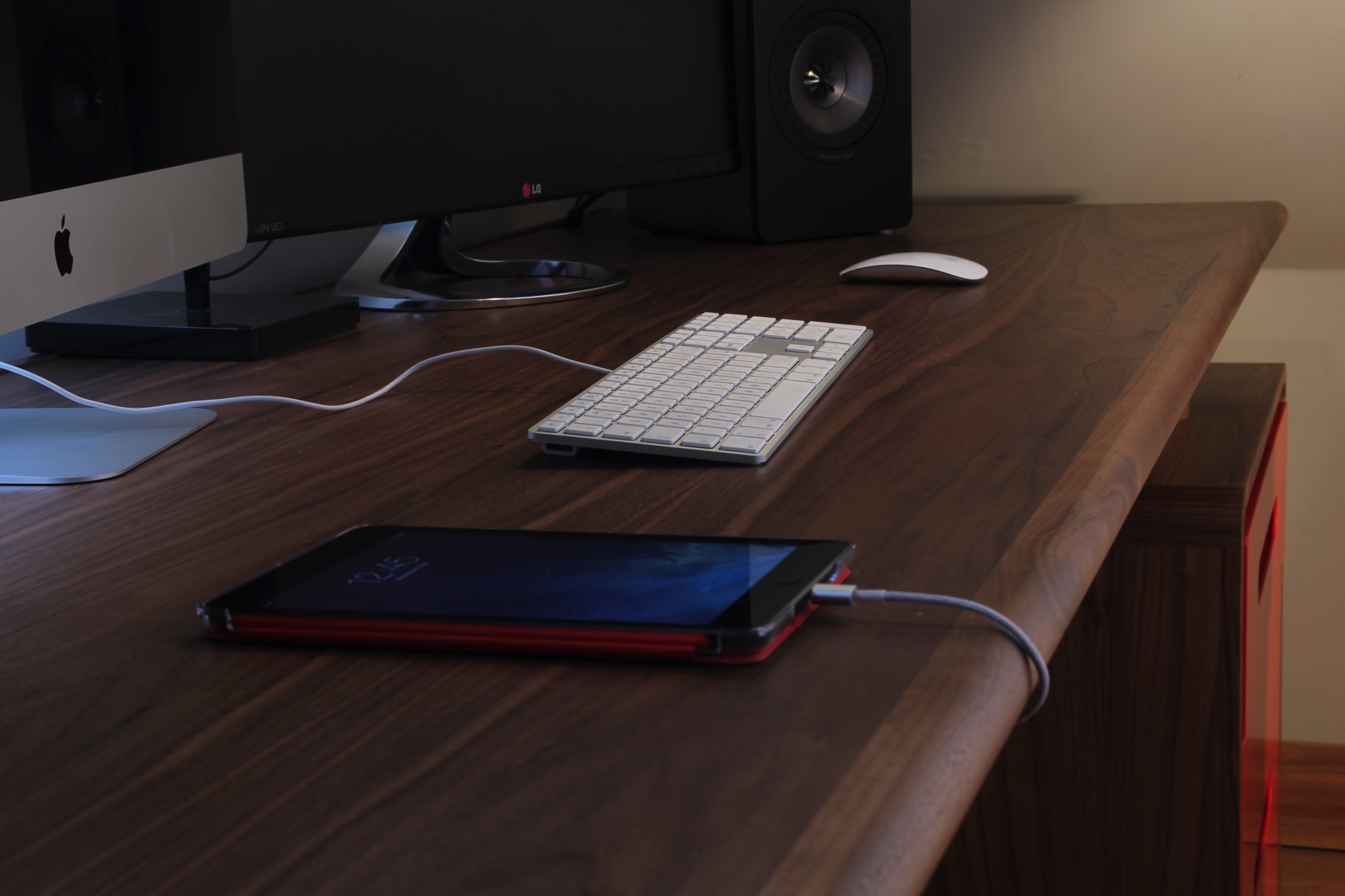 Desk Project Photo Slide 7