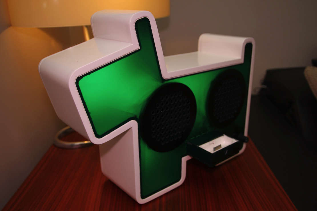 iWoofer Speaker Design Slide 5